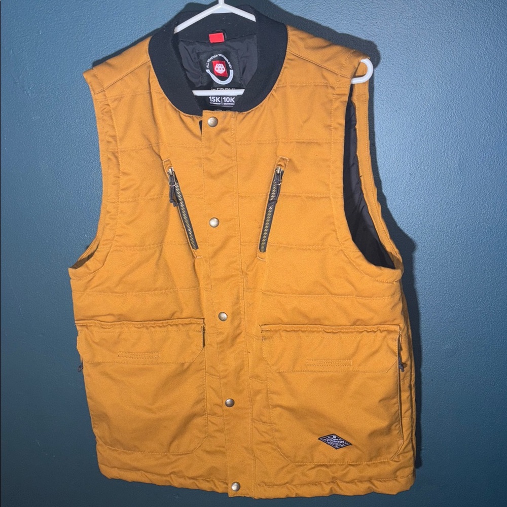 686 Men’s InfiDry Insulated Puffer Vest Size Medium